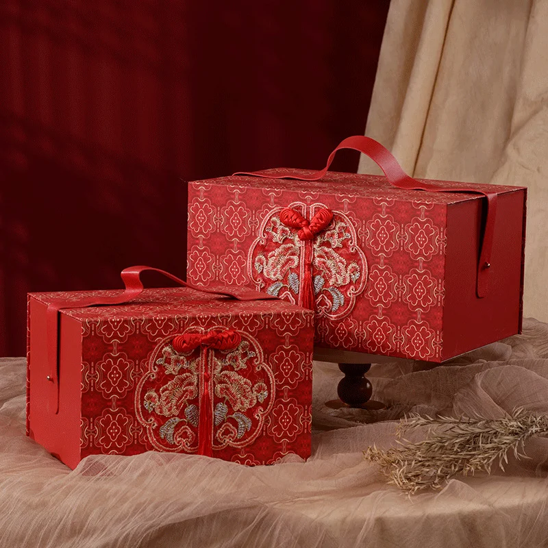 Handle Packaging Box Gift Box by PacksFactory