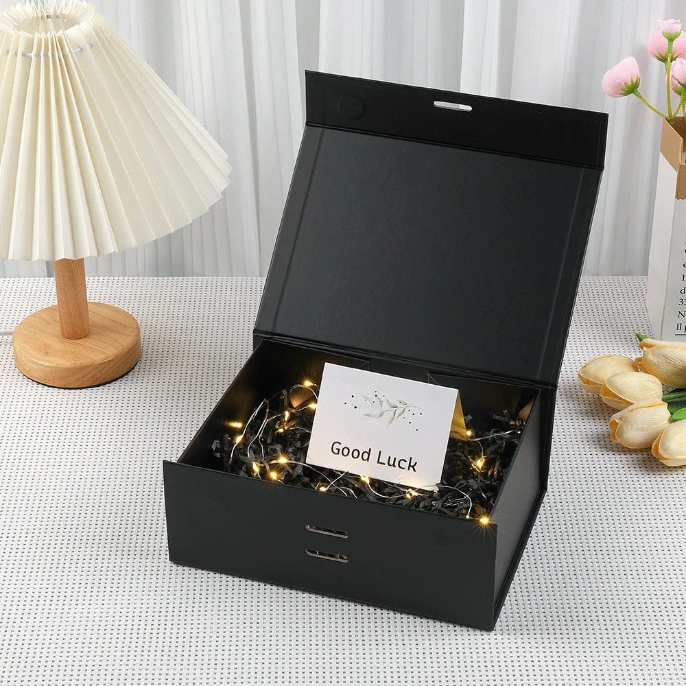 Magnetic Closure Packaging Box Gift Box Foldable by PacksFactory