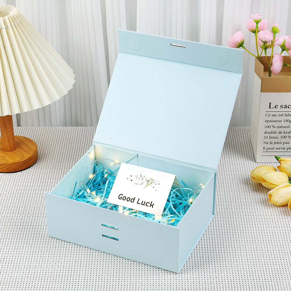 Magnetic Closure Packaging Box Gift Box Foldable by PacksFactory